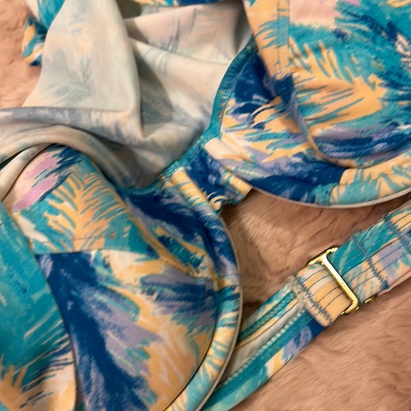 Size L multi-colored swimsuit top - Picture 4 of 8